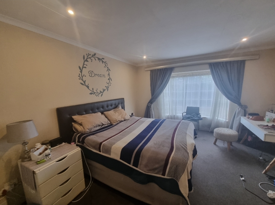 To Let 2 Bedroom Property for Rent in Sunward Park Gauteng