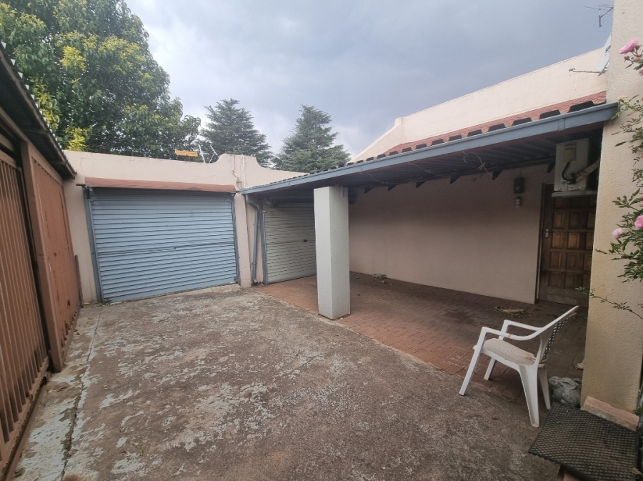 To Let 2 Bedroom Property for Rent in Sunward Park Gauteng