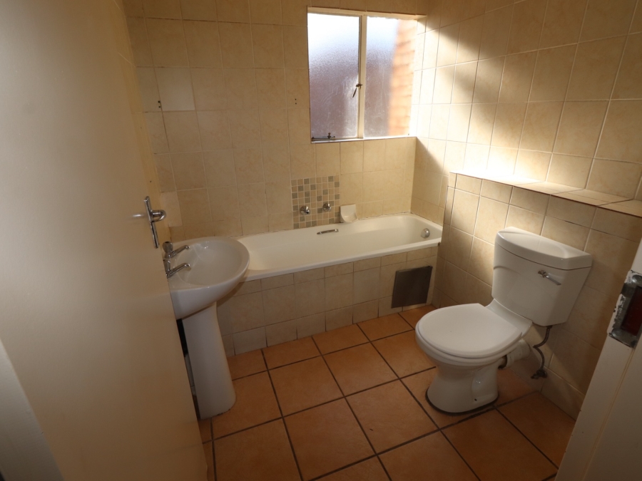 2 Bedroom Property for Sale in Birchleigh Gauteng