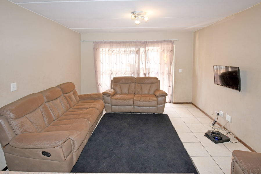 2 Bedroom Property for Sale in North Riding Gauteng