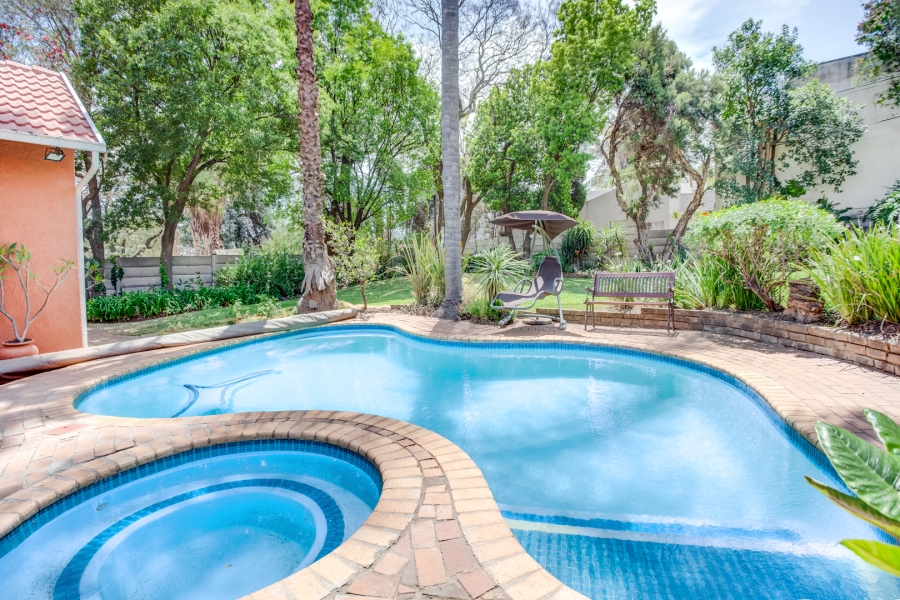 4 Bedroom Property for Sale in Sunninghill Gauteng