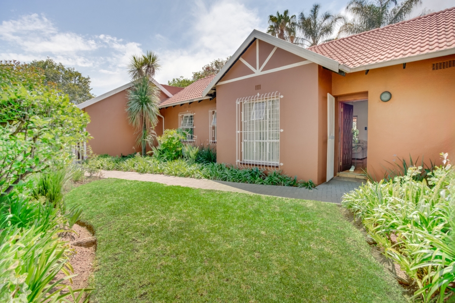 4 Bedroom Property for Sale in Sunninghill Gauteng