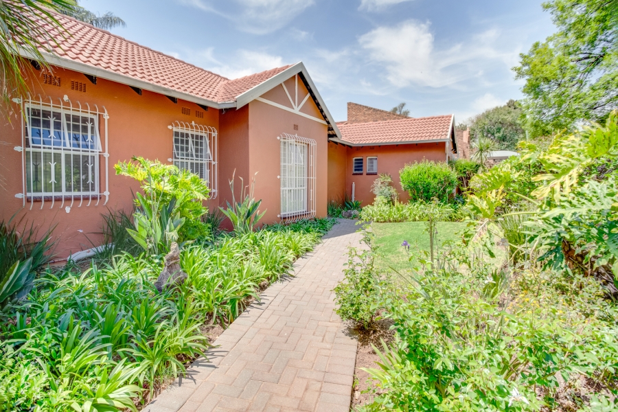 4 Bedroom Property for Sale in Sunninghill Gauteng