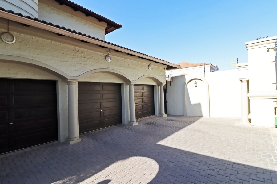 4 Bedroom Property for Sale in Bryanston Gauteng