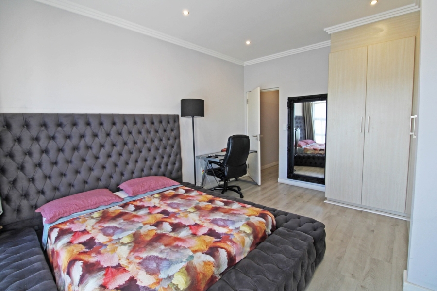 2 Bedroom Property for Sale in Bryanston Gauteng