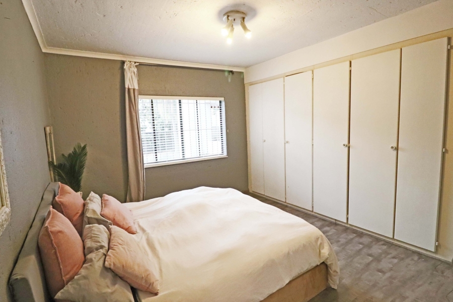 To Let 2 Bedroom Property for Rent in Woodmead Gauteng