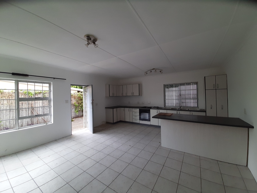 4 Bedroom Property for Sale in Abbotsford Gauteng