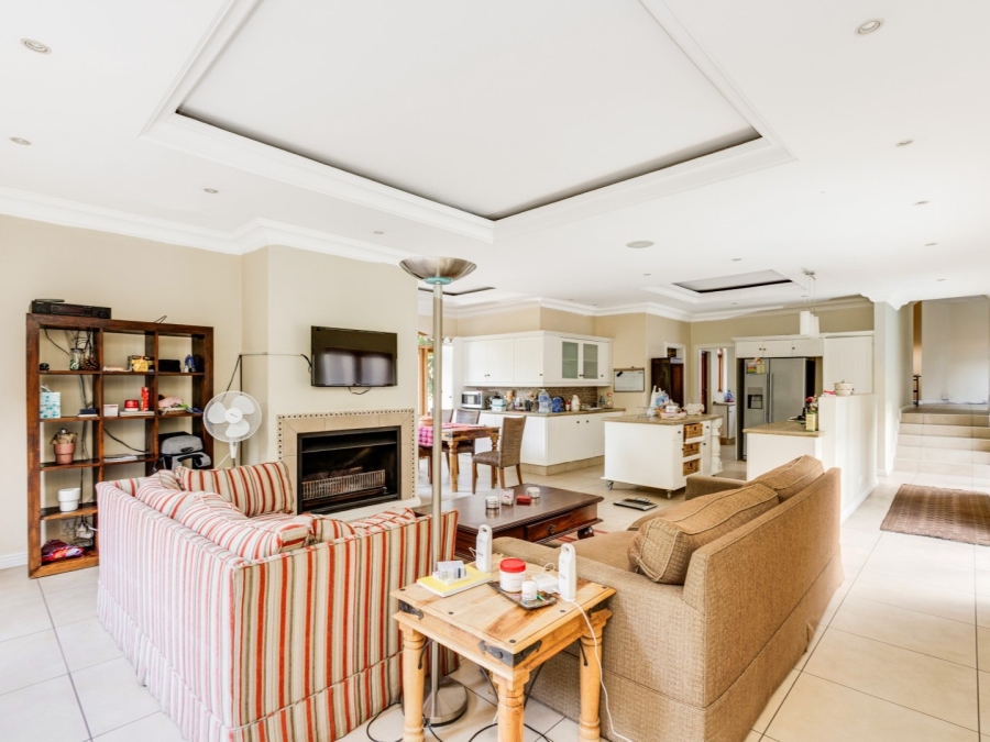 To Let 4 Bedroom Property for Rent in Dainfern Golf Estate Gauteng