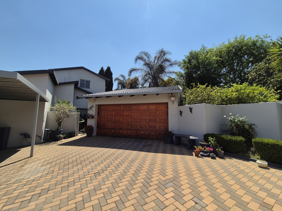 4 Bedroom Property for Sale in Marais Steyn Park Gauteng