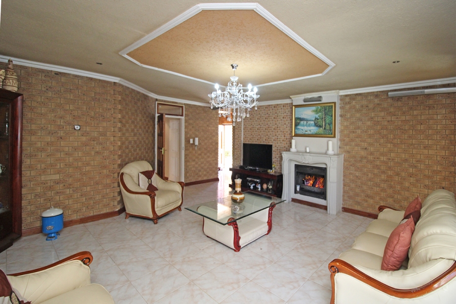 5 Bedroom Property for Sale in Country View Gauteng