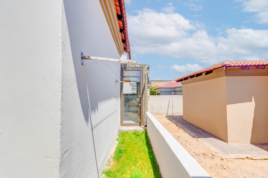 To Let 4 Bedroom Property for Rent in Noordwyk Gauteng