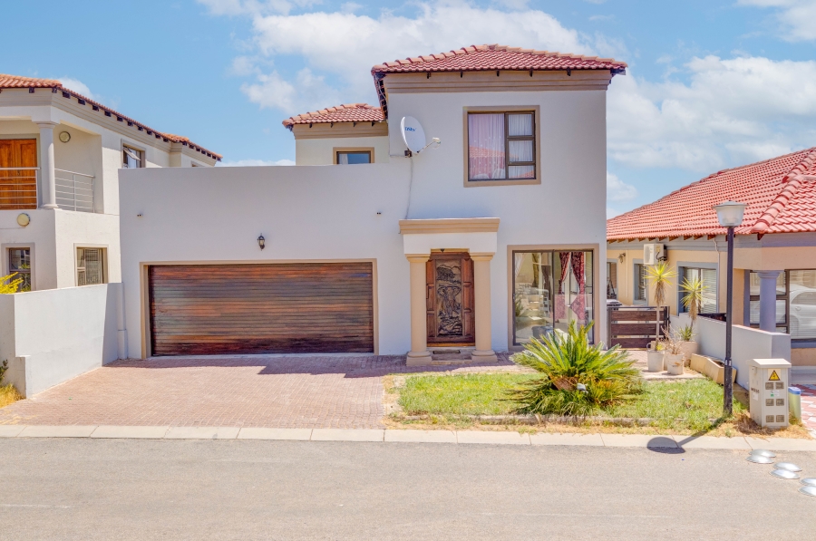 To Let 4 Bedroom Property for Rent in Noordwyk Gauteng