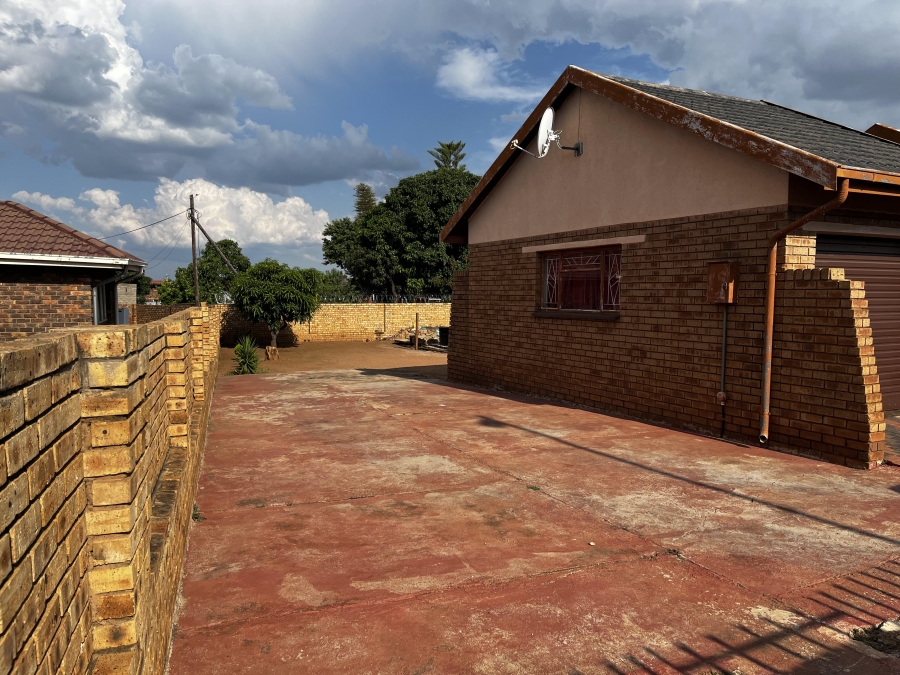 3 Bedroom Property for Sale in Soshanguve BB Gauteng