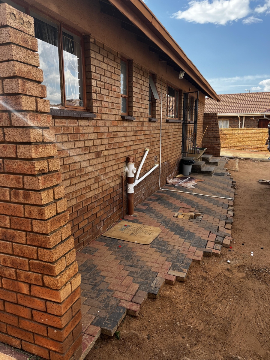 3 Bedroom Property for Sale in Soshanguve BB Gauteng