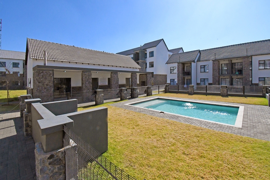 To Let 2 Bedroom Property for Rent in Glen Marais Gauteng