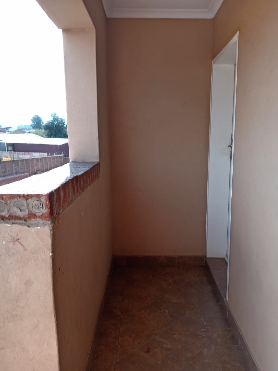 To Let 2 Bedroom Property for Rent in Terenure Gauteng