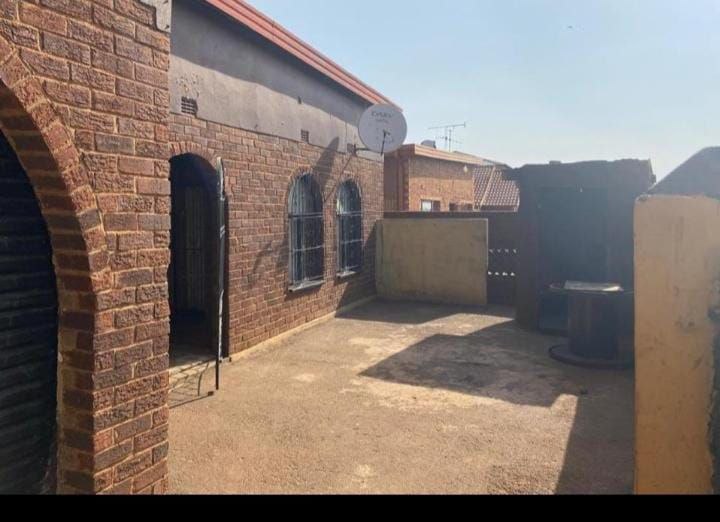 5 Bedroom Property for Sale in Xubene Gauteng