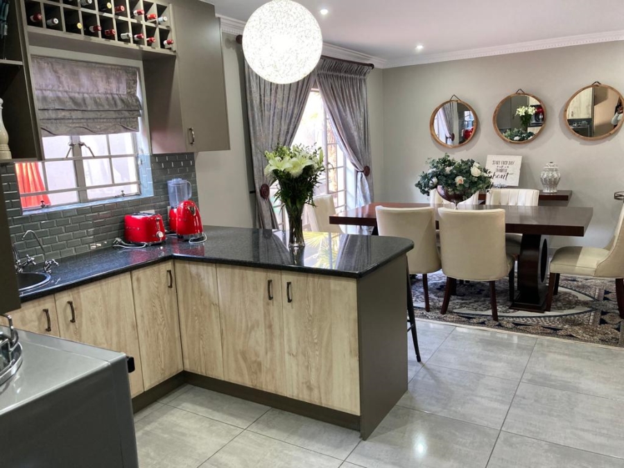 To Let 3 Bedroom Property for Rent in Faerie Glen Gauteng