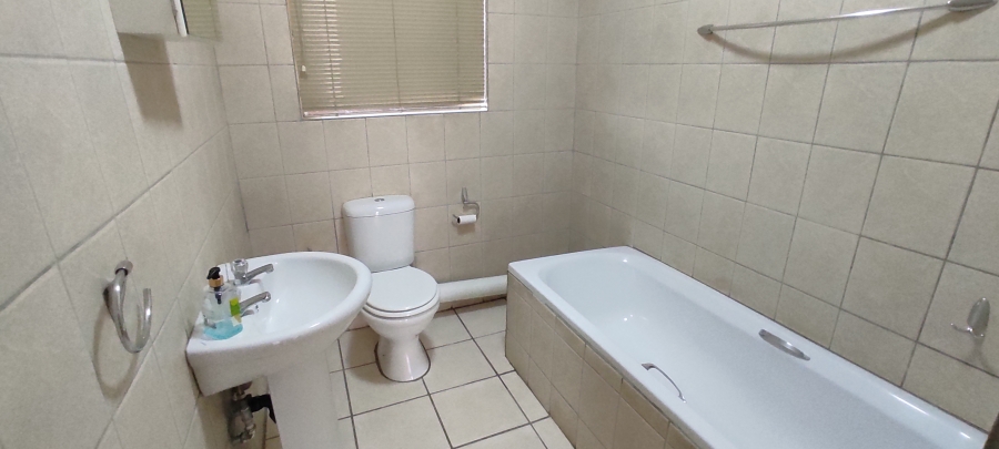 2 Bedroom Property for Sale in Albemarle Gauteng