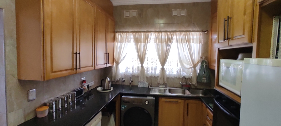 2 Bedroom Property for Sale in Albemarle Gauteng