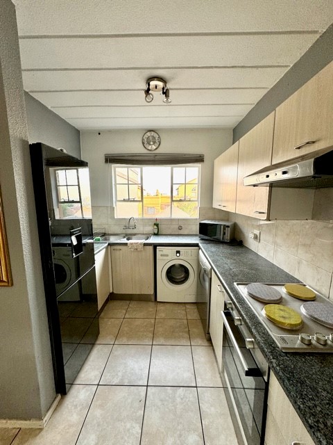 3 Bedroom Property for Sale in Vorna Valley Gauteng