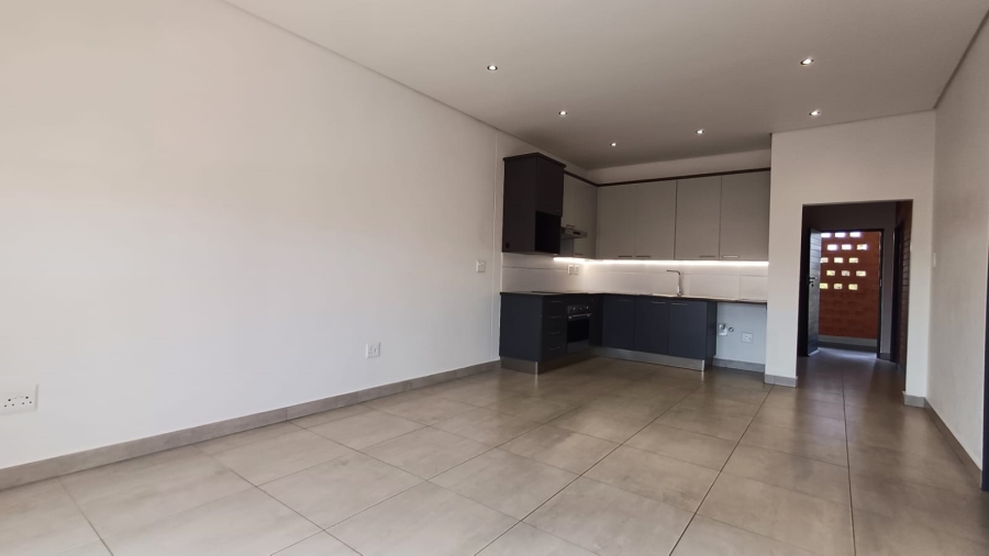 To Let 2 Bedroom Property for Rent in New Redruth Gauteng