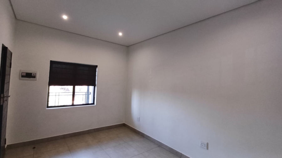 To Let 2 Bedroom Property for Rent in New Redruth Gauteng