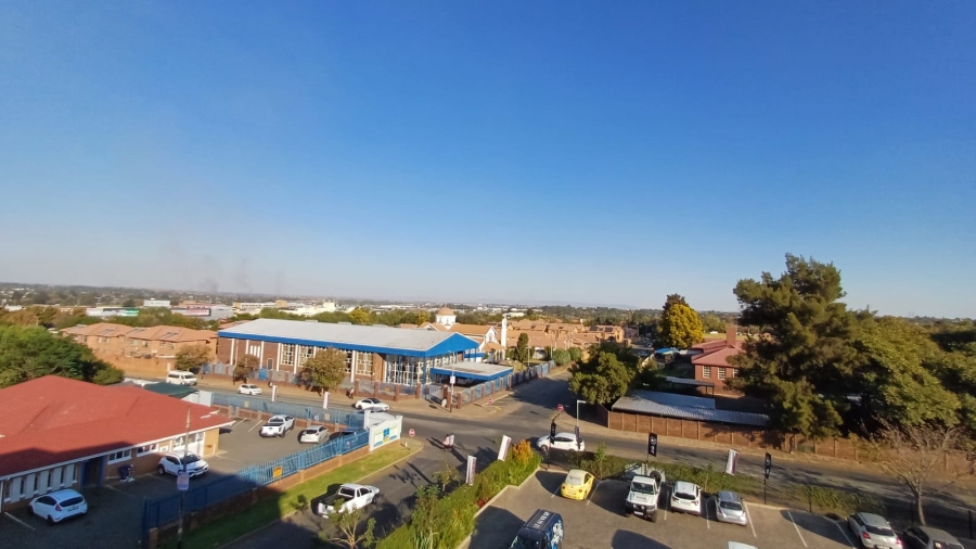 To Let 2 Bedroom Property for Rent in New Redruth Gauteng