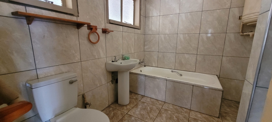 To Let 3 Bedroom Property for Rent in Vanderbijlpark CW 3 Gauteng