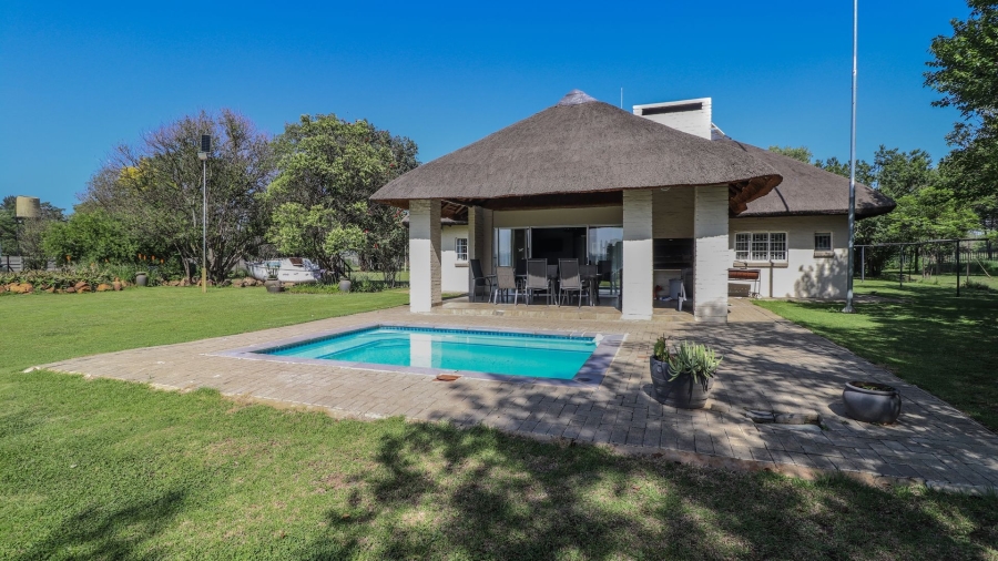 10 Bedroom Property for Sale in Lochvaal Gauteng