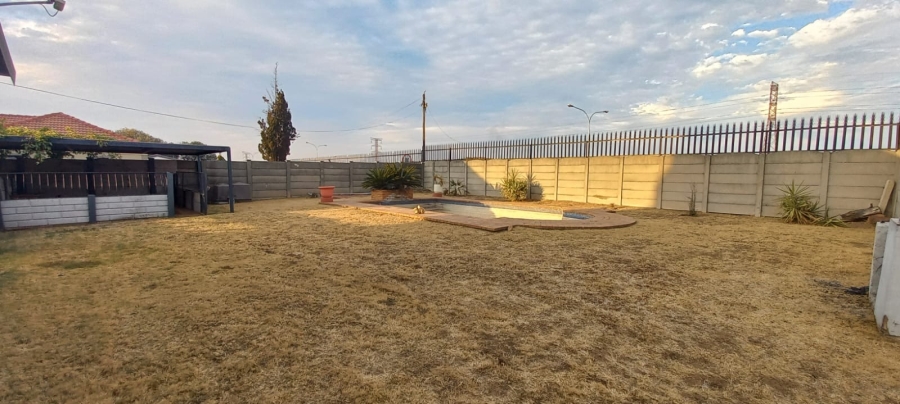 3 Bedroom Property for Sale in Dalpark Gauteng