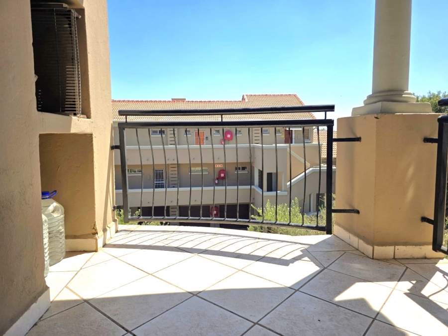 1 Bedroom Property for Sale in Glen Marais Gauteng