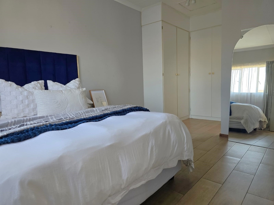 1 Bedroom Property for Sale in Glen Marais Gauteng