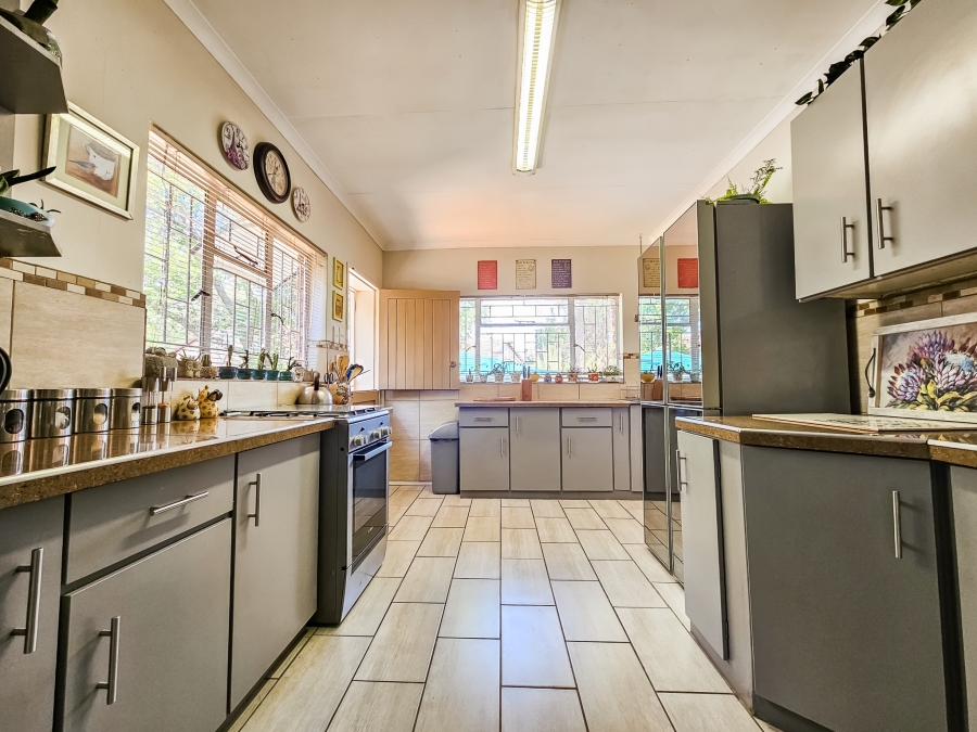 3 Bedroom Property for Sale in Garsfontein Gauteng