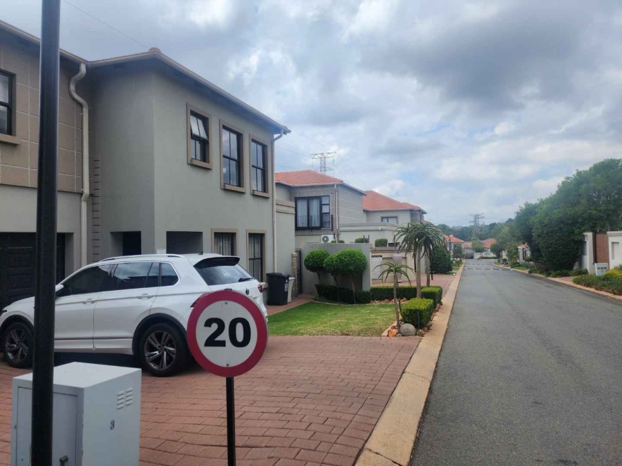 To Let 3 Bedroom Property for Rent in Morningside Gauteng