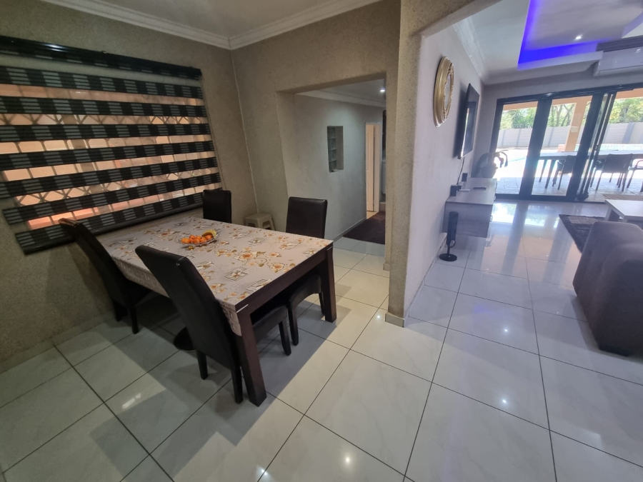 6 Bedroom Property for Sale in Mondeor Gauteng