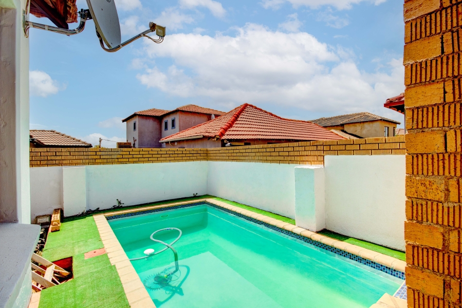 3 Bedroom Property for Sale in Cosmo City Gauteng