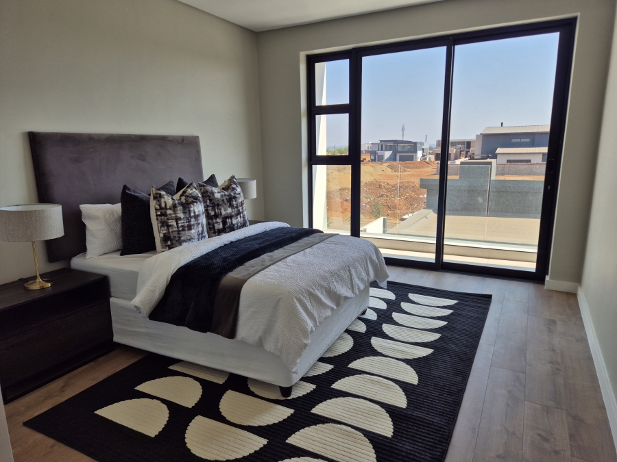 5 Bedroom Property for Sale in Midstream Heights Gauteng