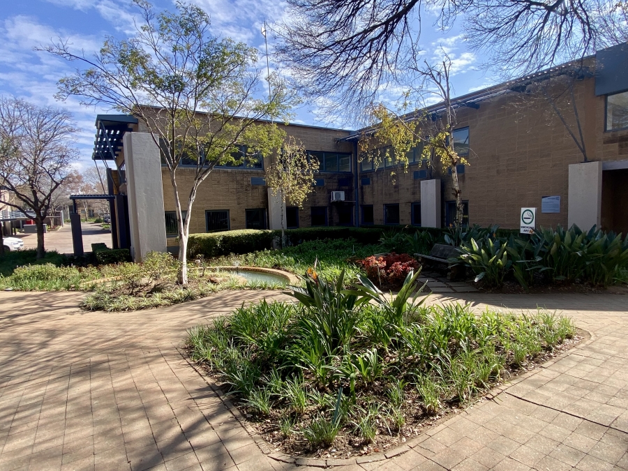 To Let commercial Property for Rent in Randjespark Gauteng