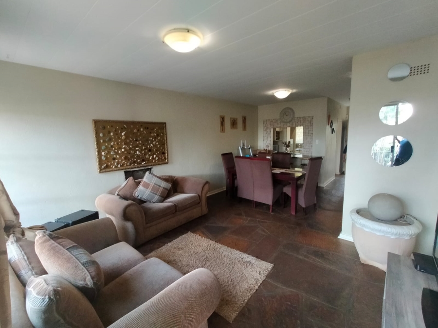 2 Bedroom Property for Sale in Windsor East Gauteng