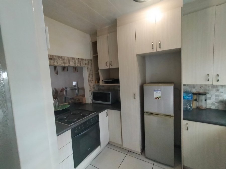 2 Bedroom Property for Sale in Windsor East Gauteng