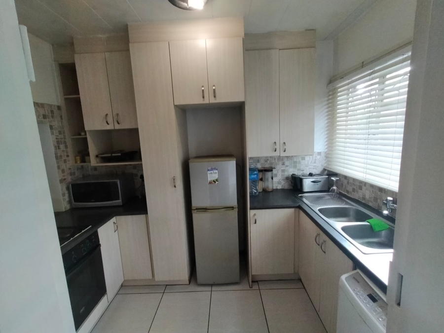 2 Bedroom Property for Sale in Windsor East Gauteng