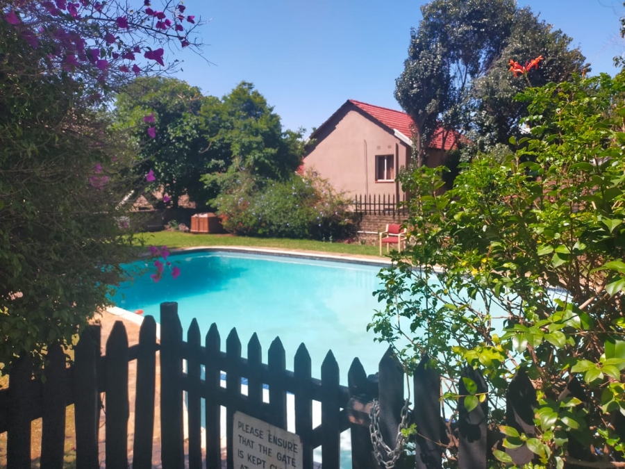 2 Bedroom Property for Sale in Windsor East Gauteng