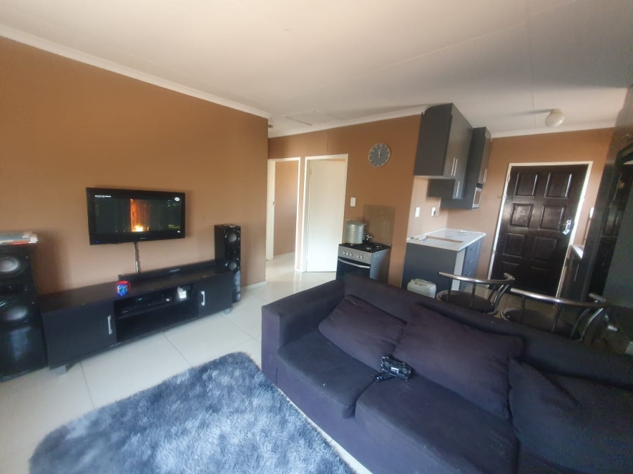 2 Bedroom Property for Sale in Savanna City Gauteng