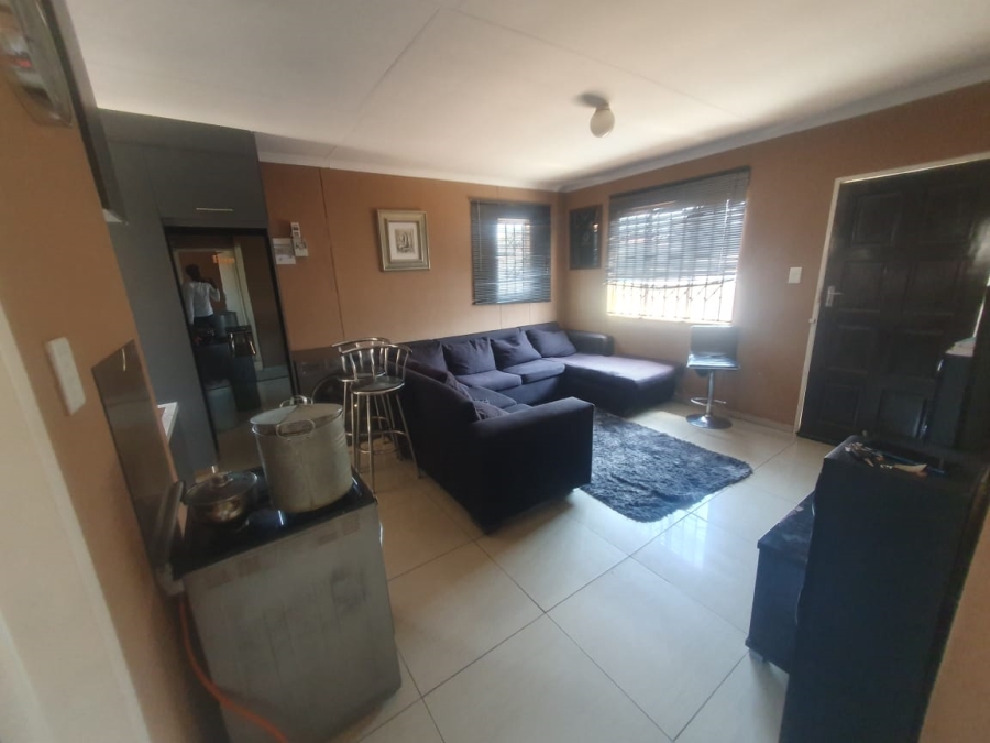 2 Bedroom Property for Sale in Savanna City Gauteng