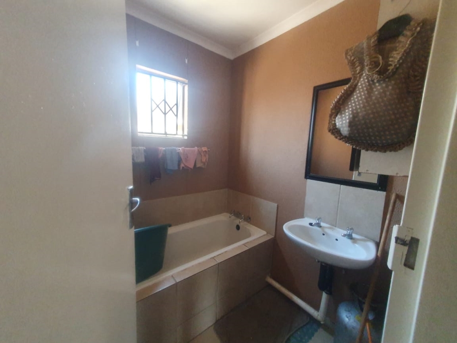 2 Bedroom Property for Sale in Savanna City Gauteng