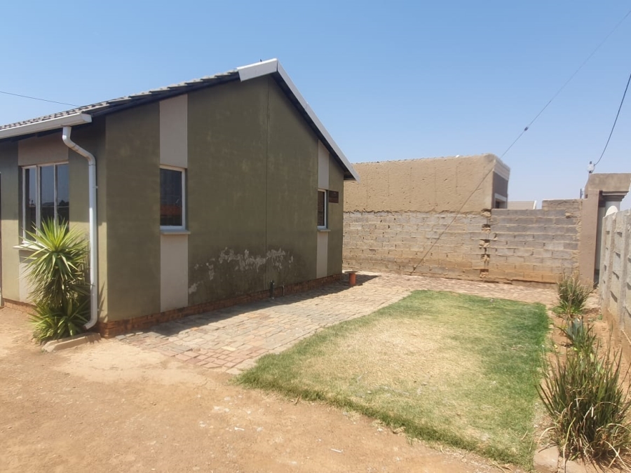 2 Bedroom Property for Sale in Savanna City Gauteng