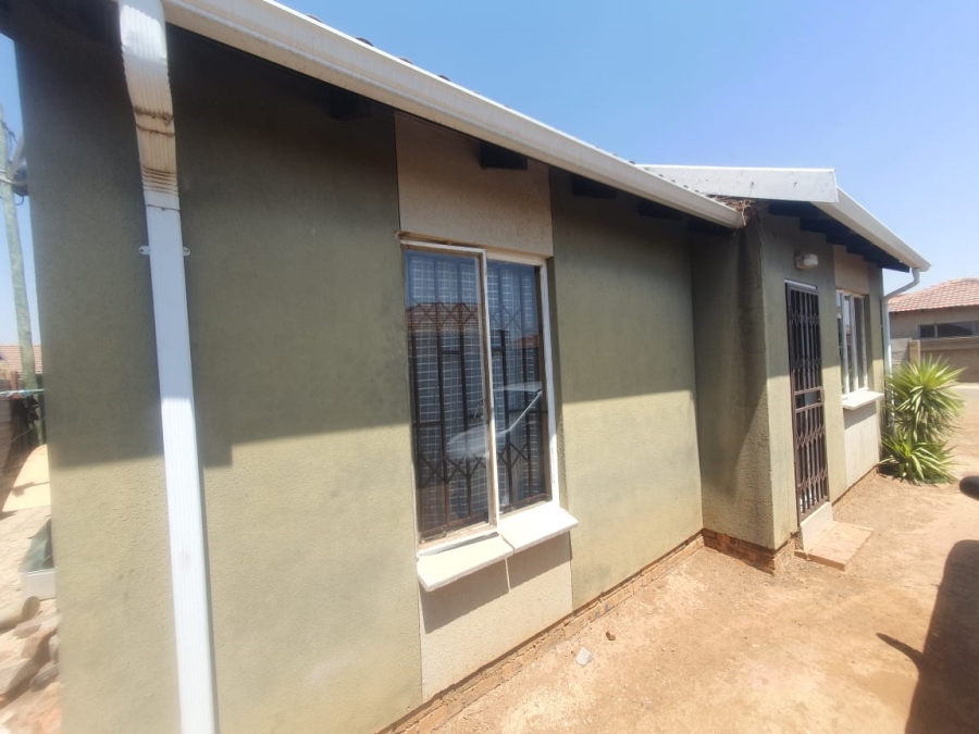 2 Bedroom Property for Sale in Savanna City Gauteng