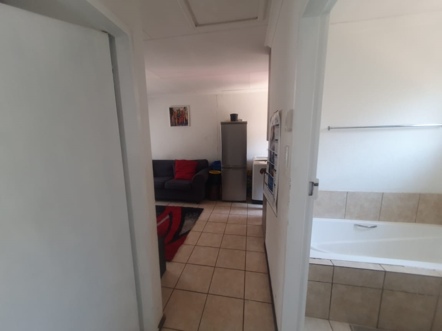 2 Bedroom Property for Sale in Savanna City Gauteng