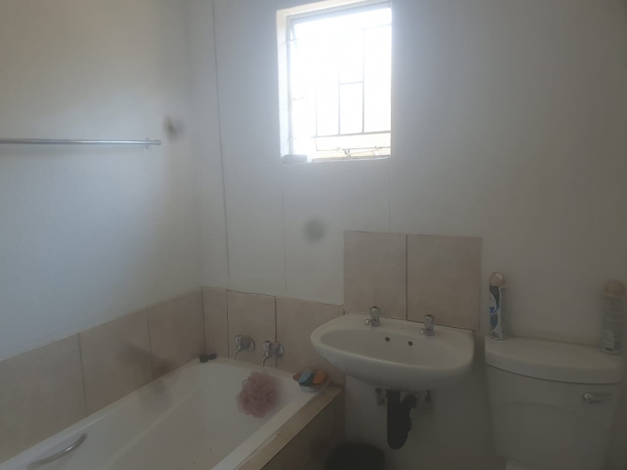 2 Bedroom Property for Sale in Savanna City Gauteng